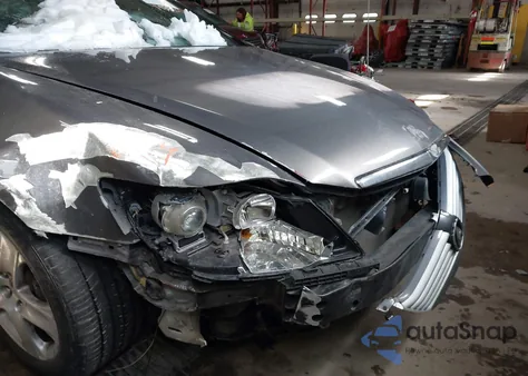 2008 Acura Rl 3.5 z USA, uszkodzony, nr VIN JH4KB16628C001387